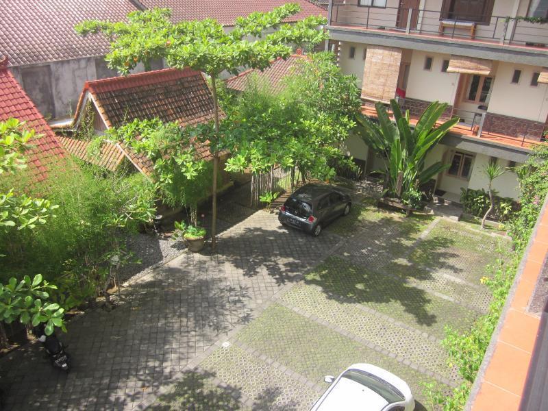 Urbanview Hotel Wayan Mansion Denpasar Esterno foto