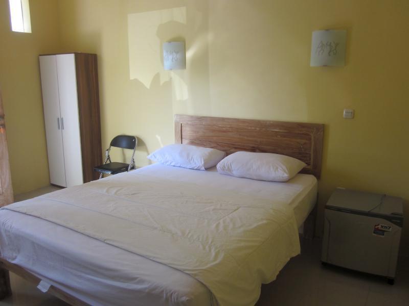 Urbanview Hotel Wayan Mansion Denpasar Esterno foto